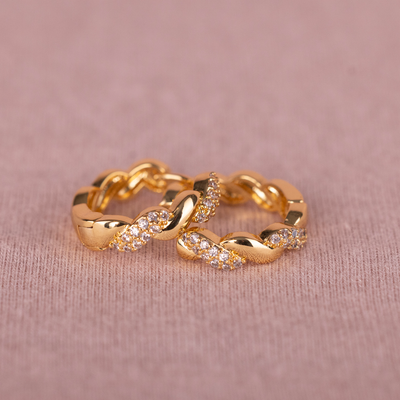 CZ Twist Huggies